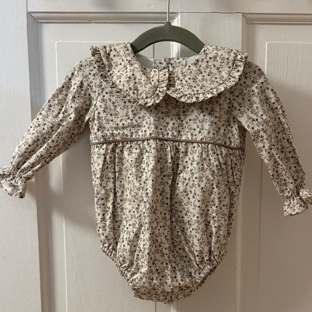 La Coqueta Floral Ruffled Peter Pan Collar Baby Romper - Neutral Floral